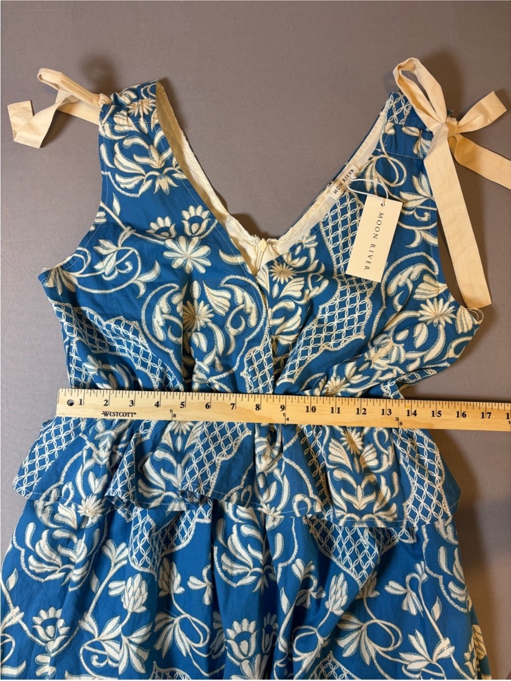 Moon River Blue and White Floral Midi Dress - Picture 4 of 7